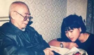 主持人朱珠 主持人朱珠