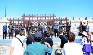 多地景区发布限流公告 多地景区发布限流公告