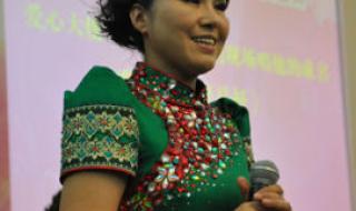 乌兰托娅照片 乌兰托娅照片